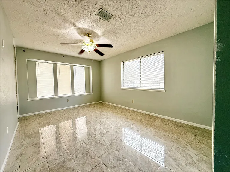 9002 Sabastian Dr — Photo 10
