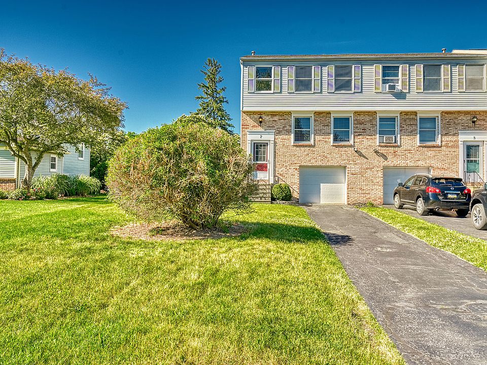 1st image of 7 Bramblewood Ln