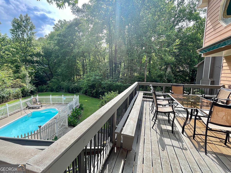 2nd image of 3120 Saint Andrews Cir