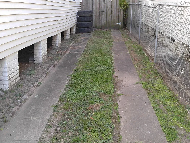 2223 Jena St — Photo 12