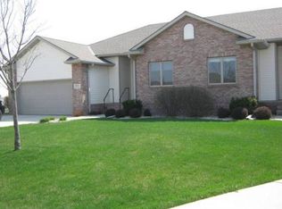 652 Heatherwood St, Fremont, NE 68025