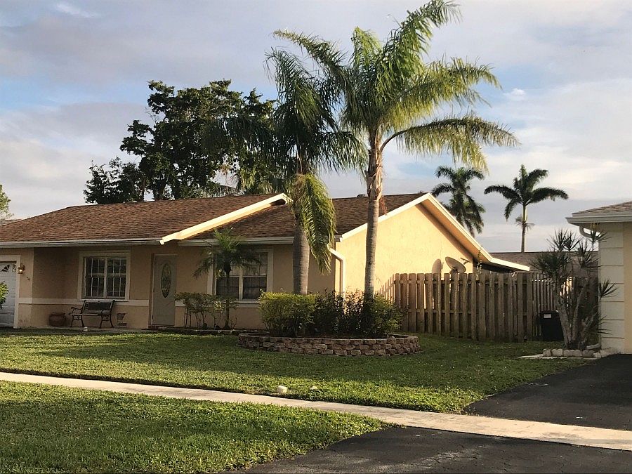 2nd image of 9687 Richmond Cir