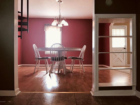 5th image of 115 Eastview Cir