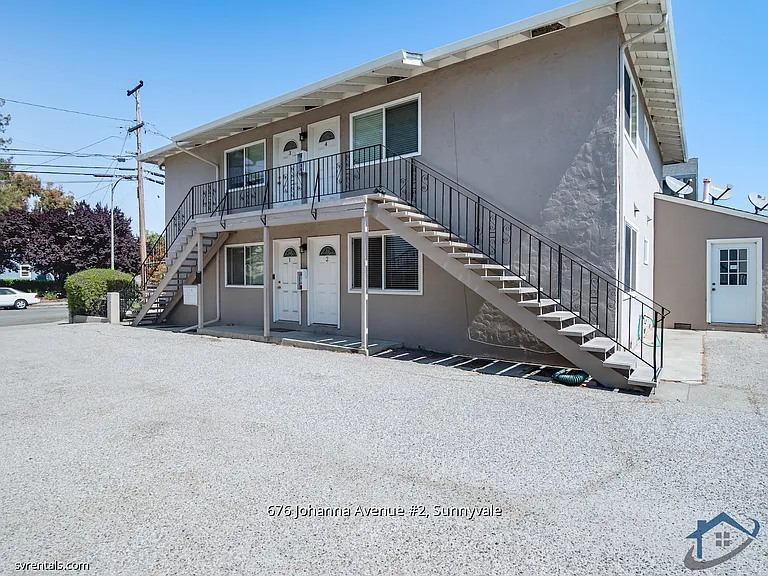 676 Johanna Ave #2 — Photo 14