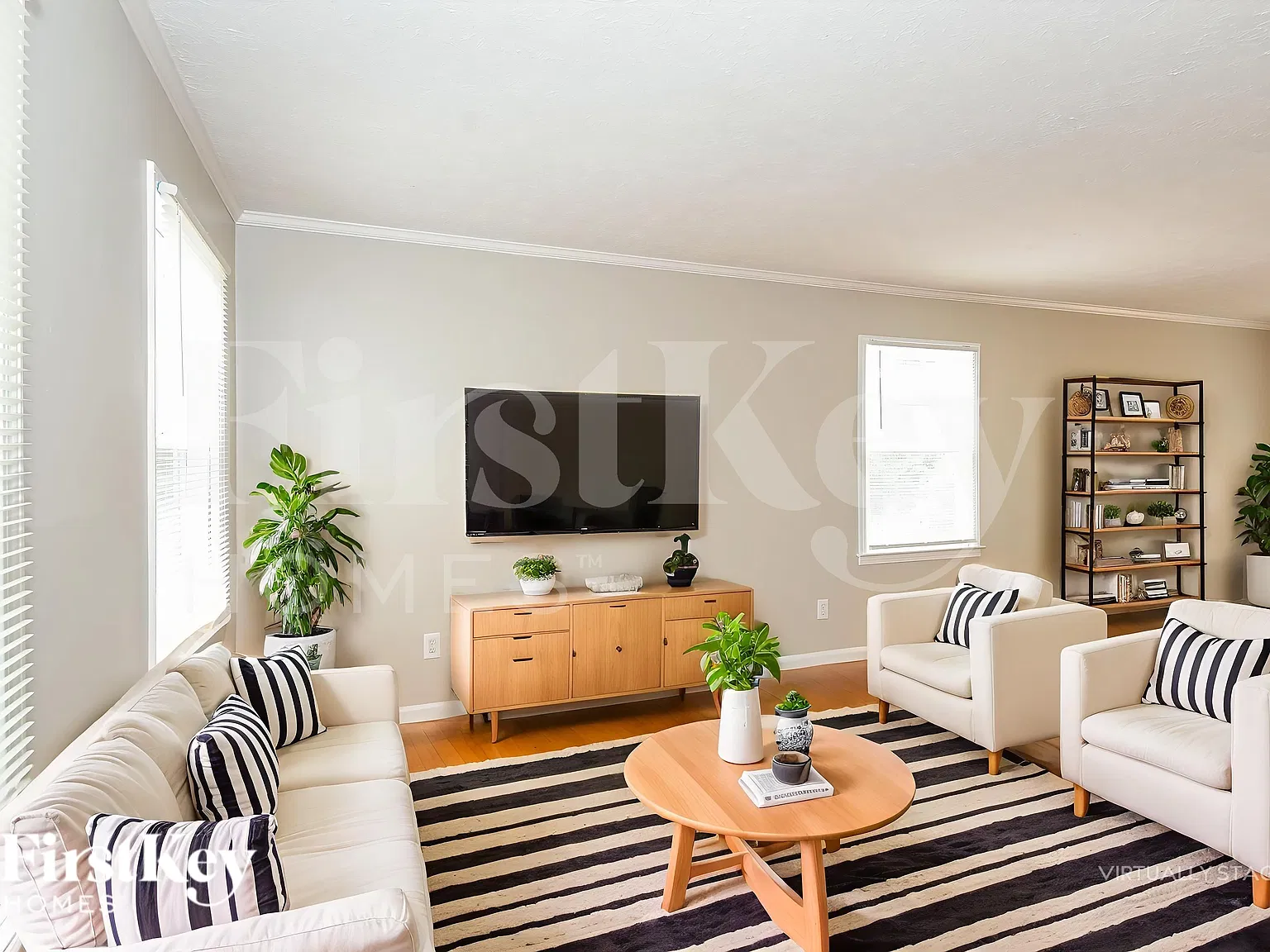 4 bed, 3.0 bath, 2600 sqft, $2,120 — Photo 4