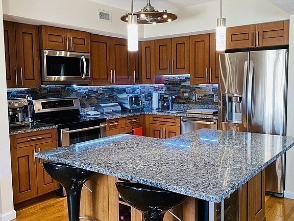 4th image of 36 Whaler Ln #97