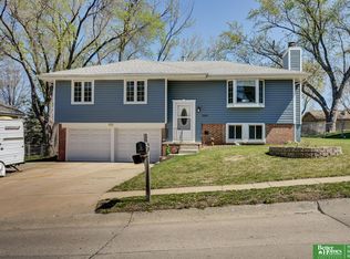 2105 N 129th St, Omaha, NE 68164