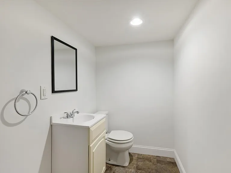 304 Winding Way — Photo 31
