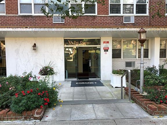 4th image of 17270 Highland Ave APT 5T