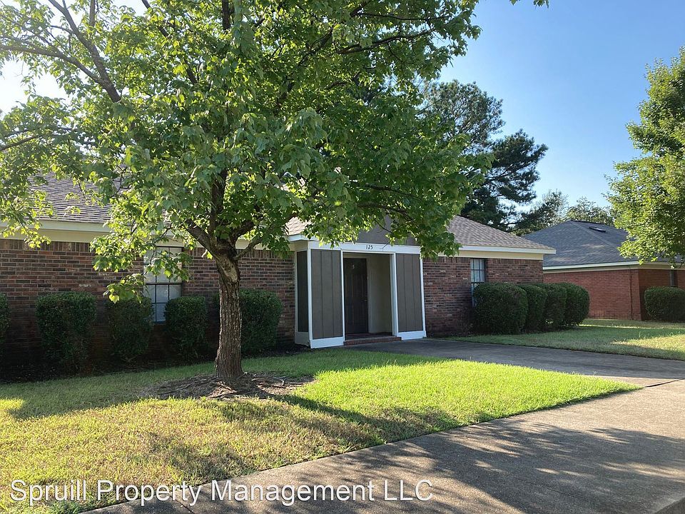 1st image of 102 Helen Cir #B