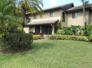 5332 Fountains Dr S, Lake Worth, FL 33467