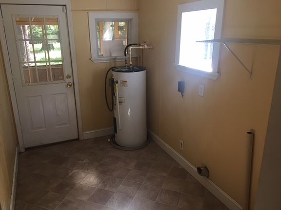 4th image of 105 Mimosa Dr