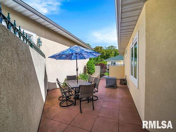5th image of 5704 W Deer Park Dr