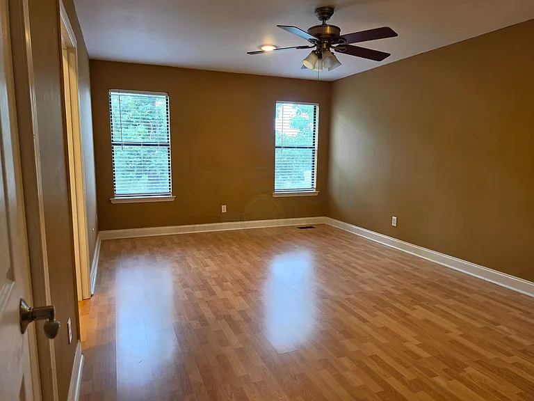 6 Woodlore Ct — Photo 34