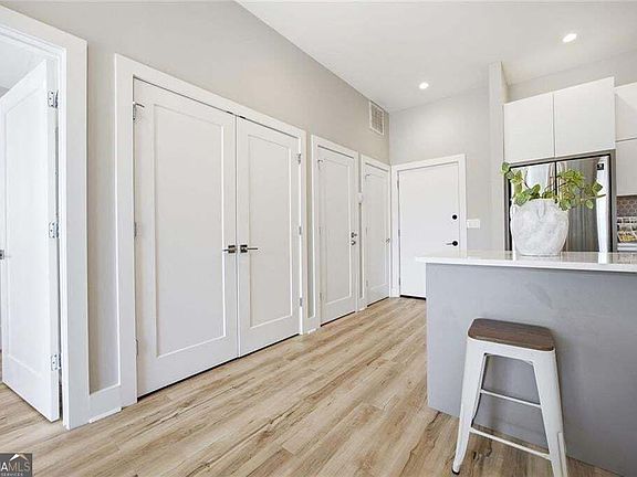 5th image of 1155 Custer Ave SE #201