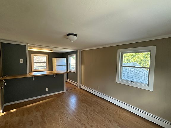5th image of 134 S Main St #2F