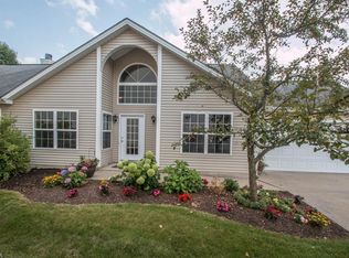 7556 Sanctuary Cir #19, Brecksville, OH 44141