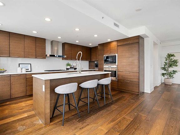 5th image of 222 S Riverfront Ave SW #2421