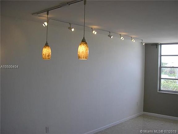 4th image of 1020 Meridian Ave APT 512