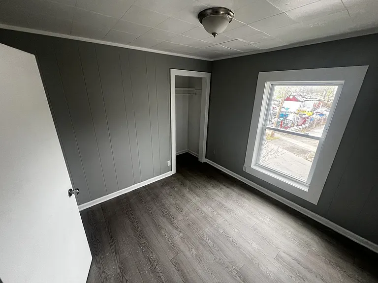 16 Cummings St — Photo 5
