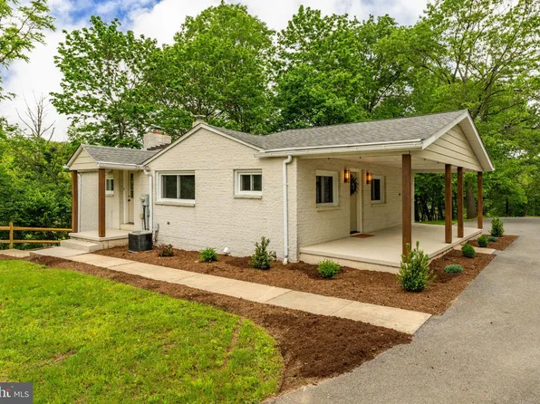 884 Grange Rd, Leesport, PA 19533