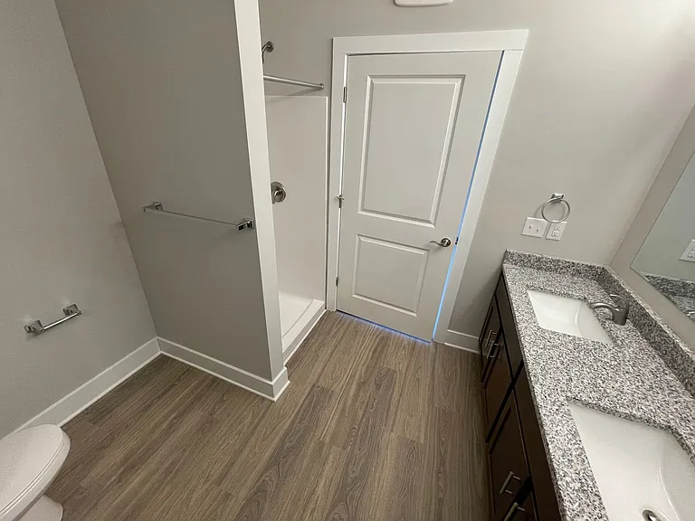 Preston Valley Apartments — Photo 18