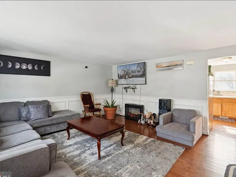 Macnamara Dr — Photo 20