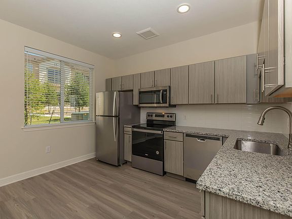 4th image of 1203 W Whitestone Blvd #H-102
