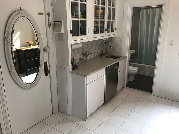 3rd image of 80 Charles St #5W