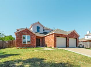 2115 Mesa Wood Dr, Red Oak, TX 75154
