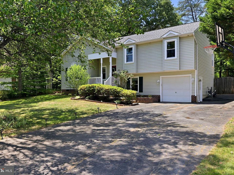 1st image of 12 Argyle Hills Dr