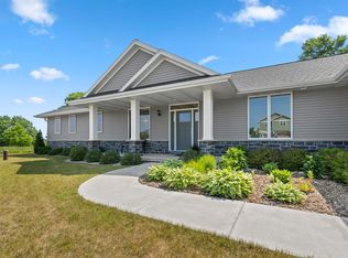 6476 Barrick Rd, Sturgeon Bay, WI 54235