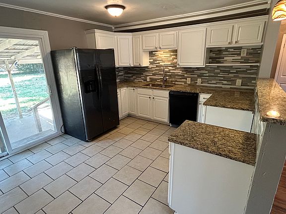5th image of 4115 E 28th Pl