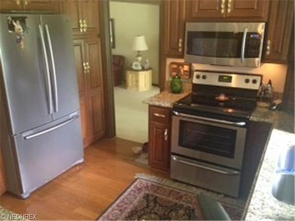 5th image of 3349 Country Club Dr