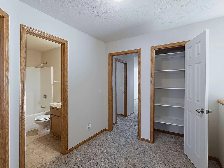 8815 Venice Ln — Photo 28