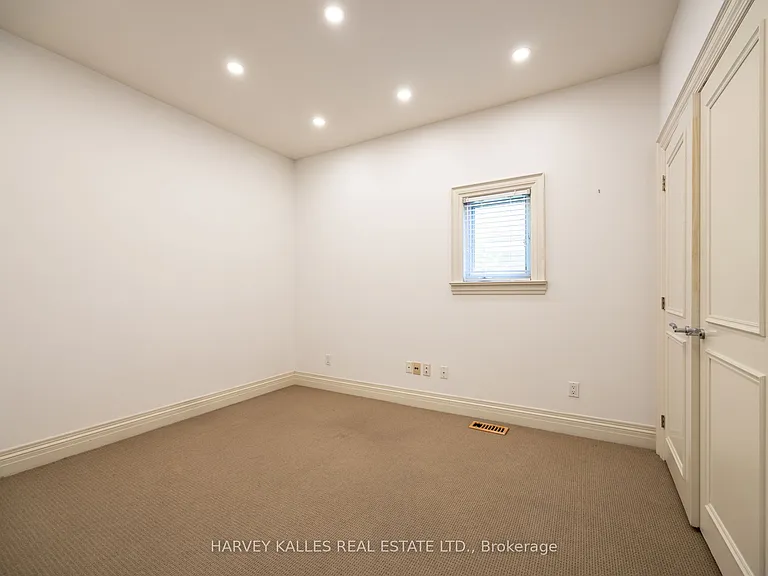 495 Deloraine Ave — Photo 34
