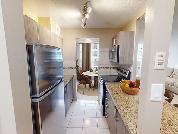 4th image of 121 Agnes St #3583