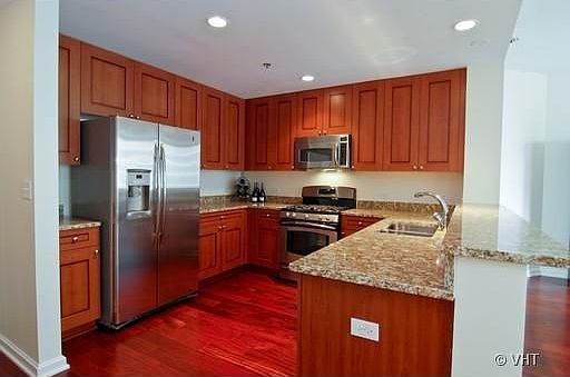 4th image of 160 E Illinois St APT 1304