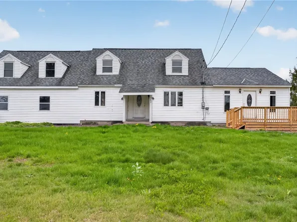 340 Chesbro Rd, Pennellville, NY 13132