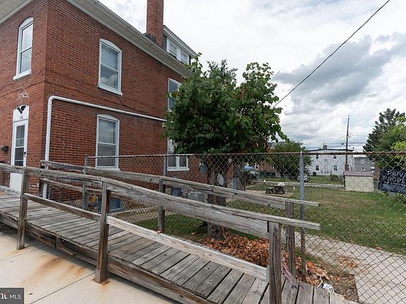 4th image of 536 George St