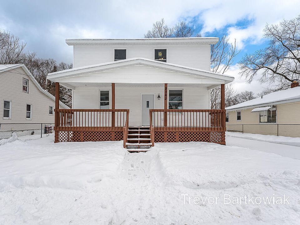 1st image of 2362 Greenwood St