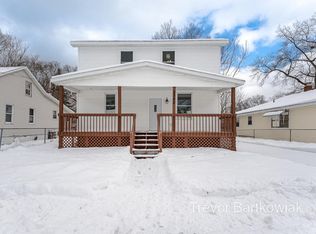 2362 Greenwood St, Muskegon, MI 49441