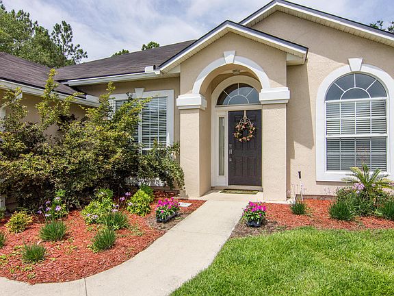 3rd image of 8018 Leafcrest Dr