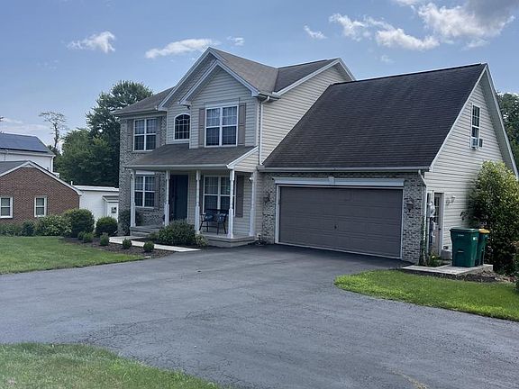 2nd image of 920 Valley Rd