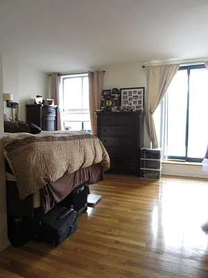 Rented by City Connections Realty | media 8