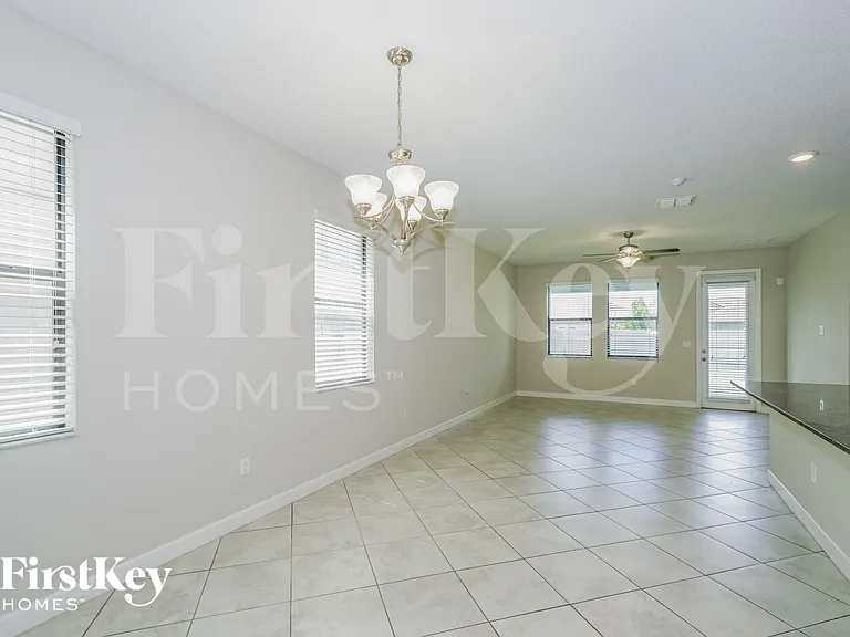 9835 Ivory Dr — Photo 3