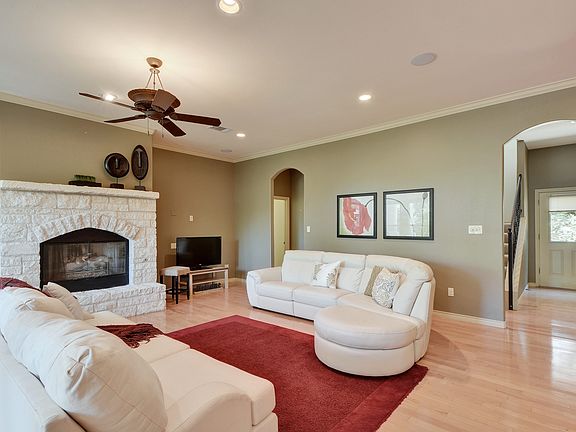 5th image of 3904 Knollwood Dr
