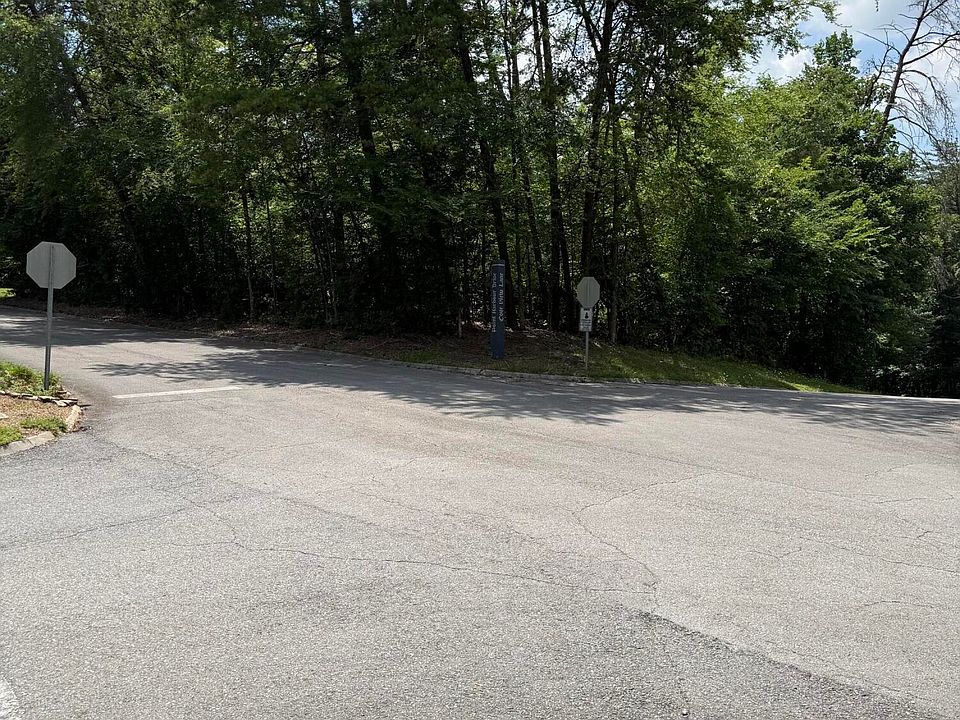 1st image of Point Harbour Dr
