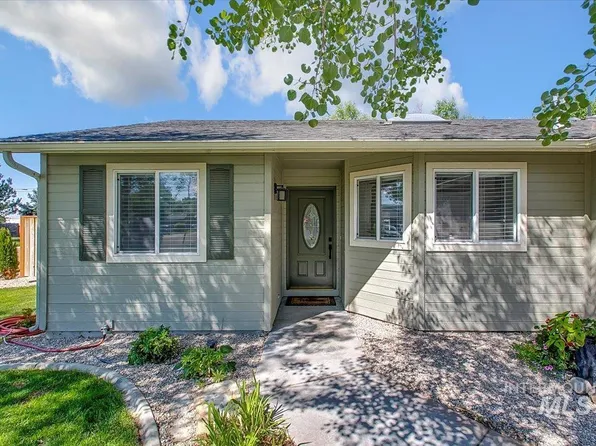 2402 E Tiger Lily Dr, Boise, ID 83716