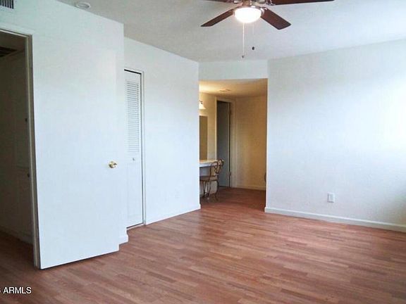 4th image of 2642 W ELM Street